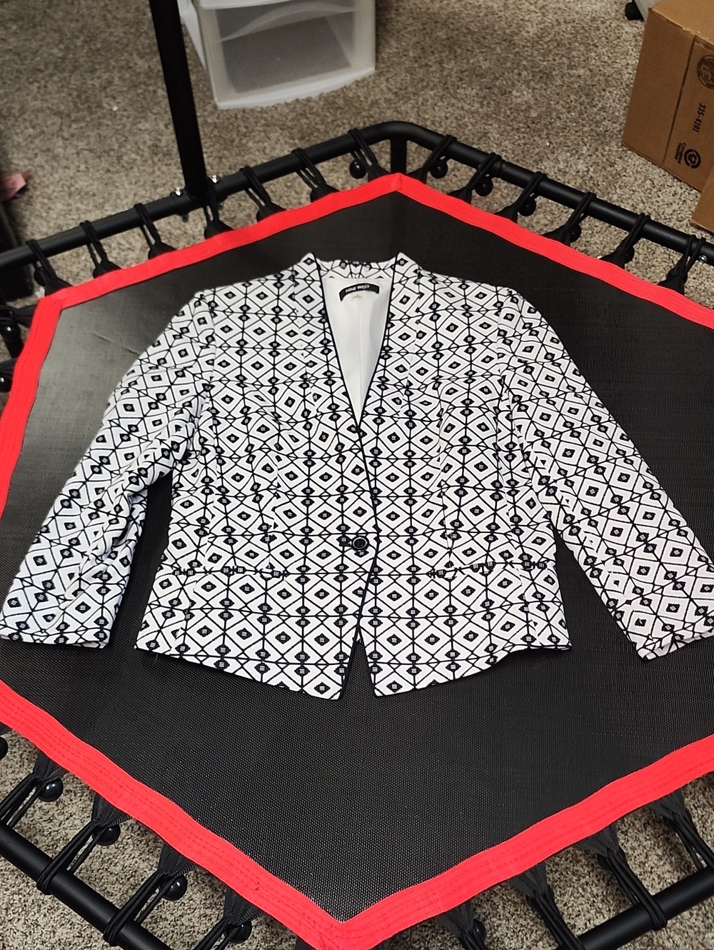 Nine West Geometrical Shape Blazer Size8 #10 NWOT